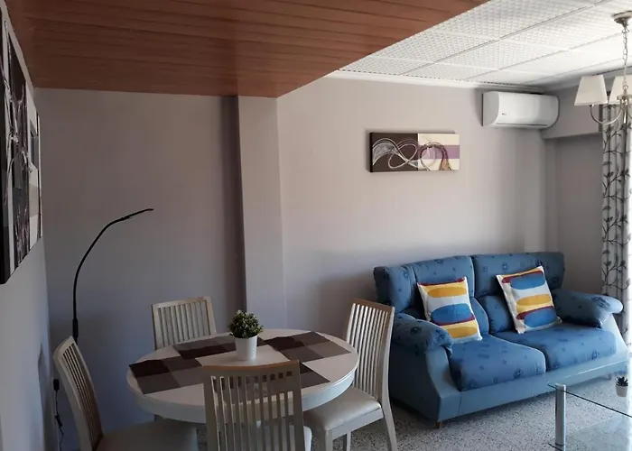 Oasis Konukevi Denia