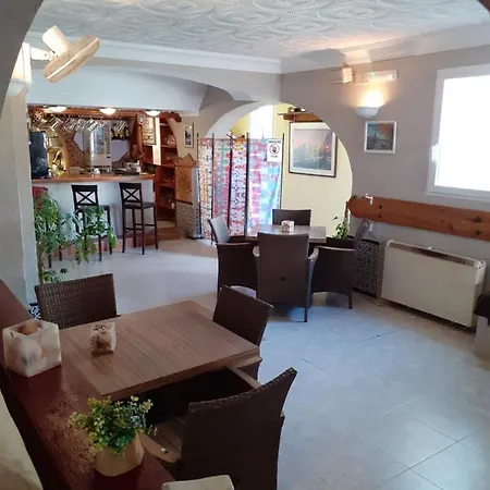 Oasis Гостевой дом *