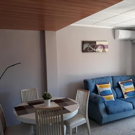 Oasis ゲストハウス デニア