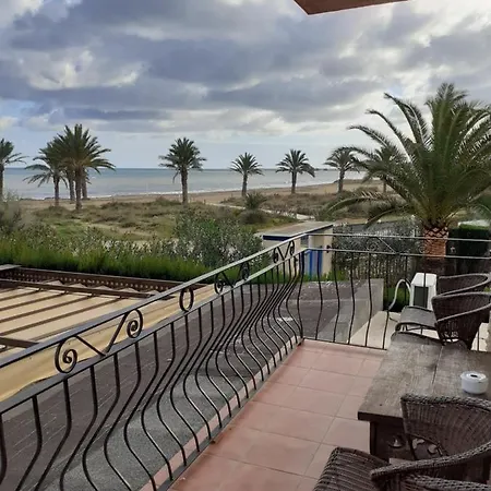 Oasis Denia