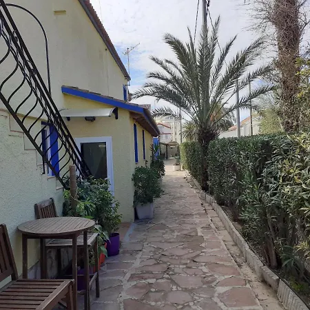 Oasis Denia